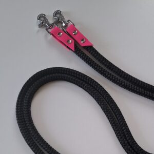 Wodze linowe z różowymi końcówkami